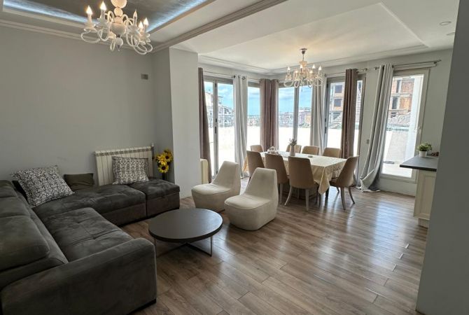 Shtepi ne shitje Apartament ne Tirane, 2+1, Mobilimi E mobiluar, Pagesa 155,000  Euro.