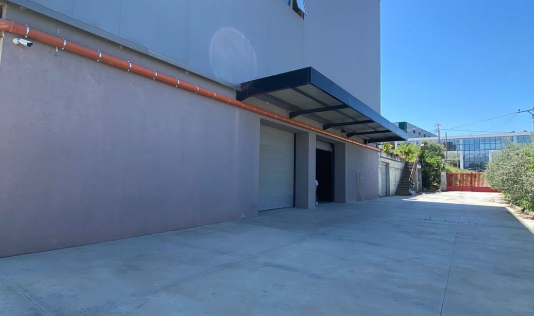 Jepet Magazine me qera ne Yrshek, prane Top Chanel/ 5000 euro