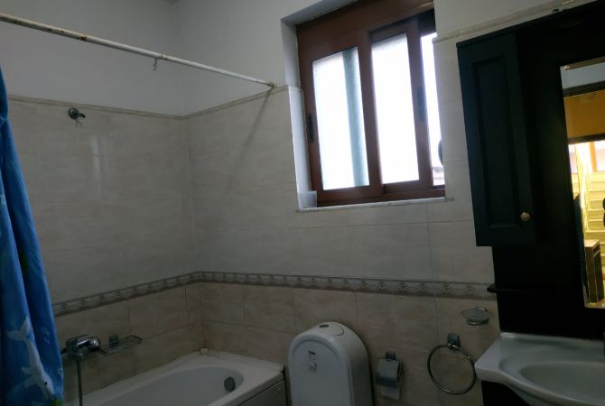 Shtepi ne shitje Apartament ne Tirane, 7+1, Mobilimi E mobiluar, Pagesa 730,000  Euro.