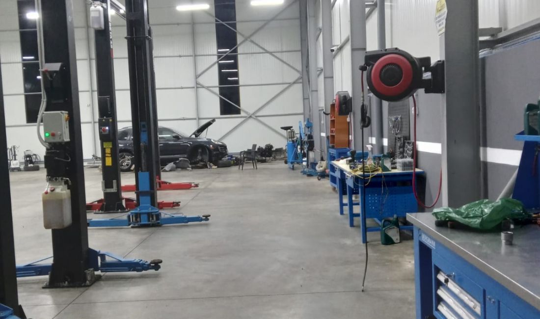 Jepet me qera Kapanon prane QTU (Buze rruges Kryesore)/ 3000 euro