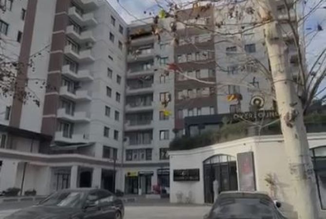 Shiten 4 Poste Parkimi ne -1 ne Kamez/ 64,000 euro