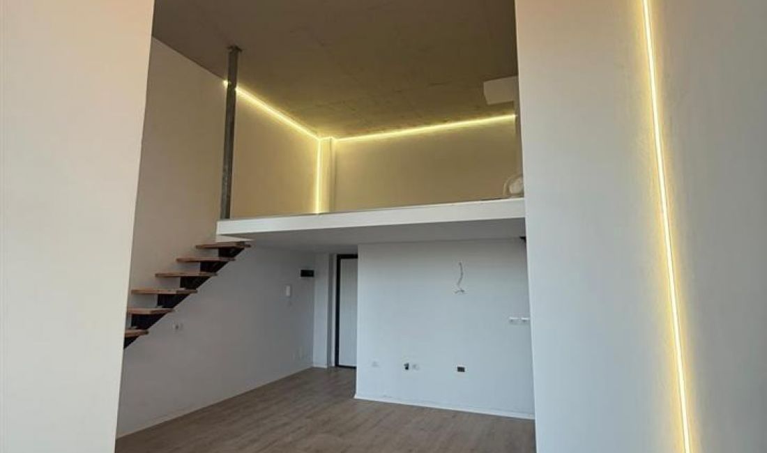 Jepet duplex me qera per zyre ose per banim tek Golden Park 3/ 450 Euro