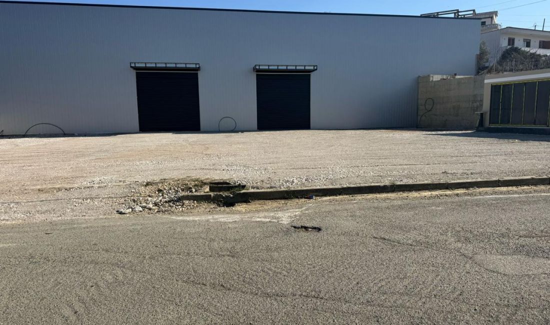 Jepet me qera toke+kapanon ne Rinas/ 4000 euro