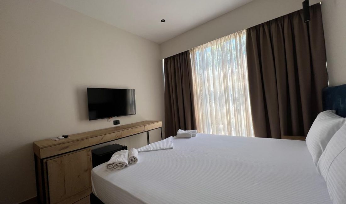 Shitet Hotel Boutique 8-Dhomesh ne Durres 