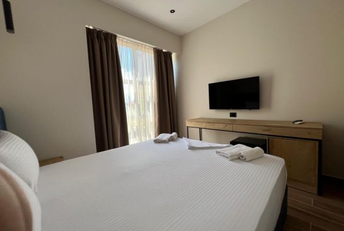 Shitet Hotel Boutique 8-Dhomesh ne Durres 