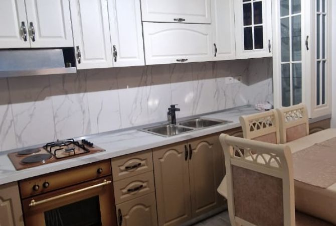 Shtepi me qera Apartament ne Tirane, 2+1, Mobilimi E mobiluar, Pagesa 60,000  Leke.