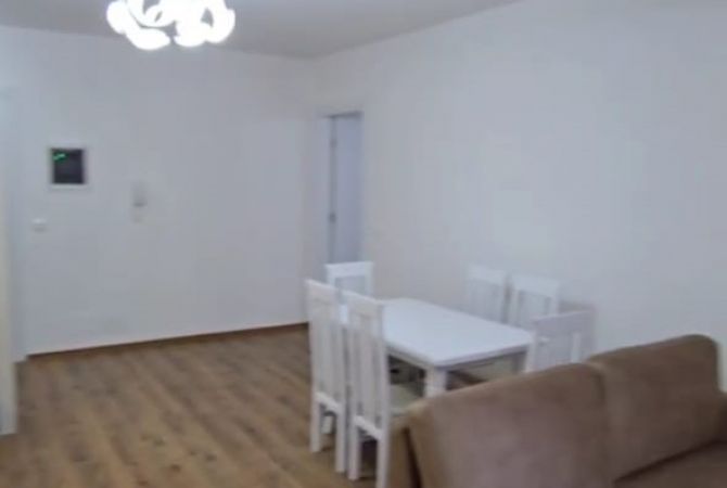 Shtepi me qera Apartament ne Tirane, 2+1, Mobilimi E mobiluar, Pagesa 70,000  Leke.