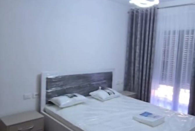 Shtepi me qera Apartament ne Tirane, 2+1, Mobilimi E mobiluar, Pagesa 70,000  Leke.