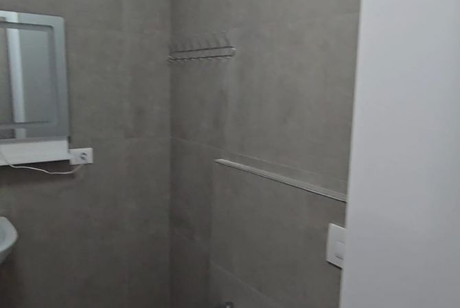 Shtepi me qera Apartament ne Tirane, 1+1, Mobilimi E mobiluar, Pagesa 60,000  Leke.