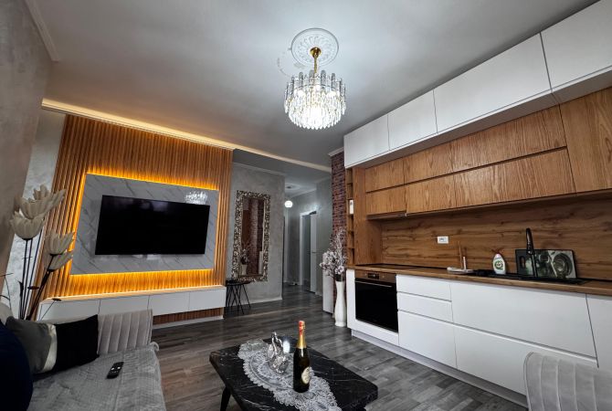 Shtepi ne shitje Apartament ne Tirane, 2+1, Mobilimi E mobiluar, Pagesa 139,000  Euro.