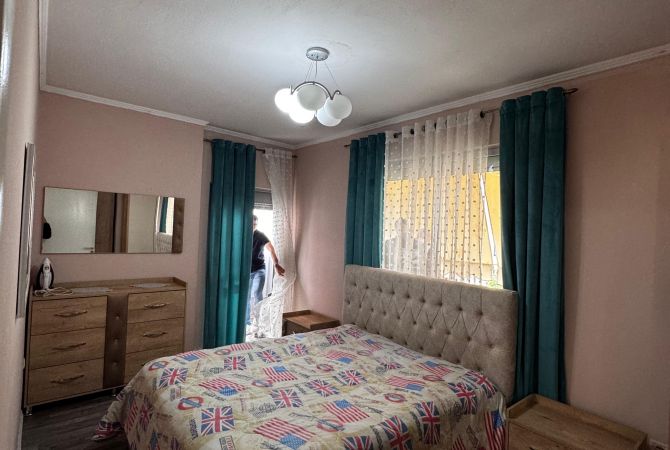 Shtepi ne shitje Apartament ne Tirane, 2+1, Mobilimi E mobiluar, Pagesa 139,000  Euro.