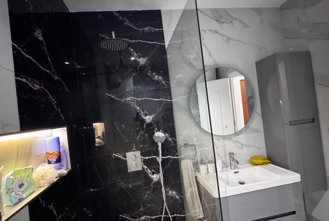 Shtepi ne shitje Apartament ne Tirane, 2+1, Mobilimi E mobiluar, Pagesa 139,000  Euro.