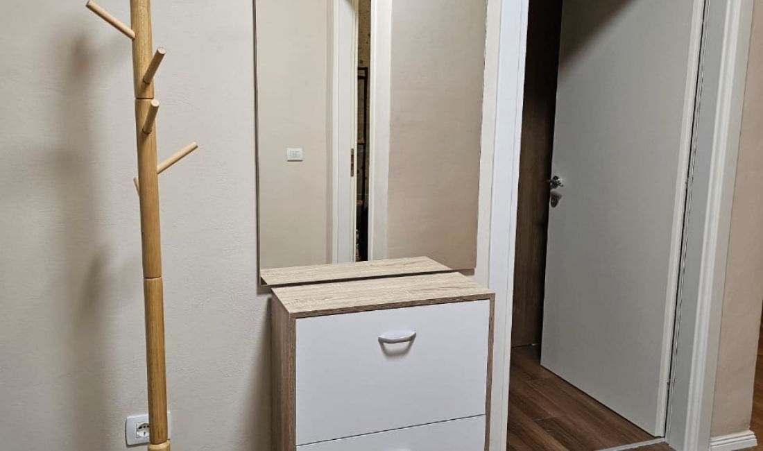 Shtepi me qera Apartament ne Tirane, 2+1, Mobilimi E mobiluar, Pagesa 700  Euro.