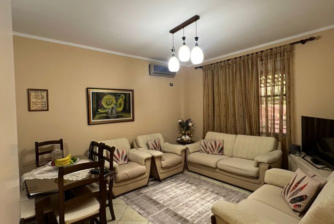 Appartamento in affitto a Tirana 2+1, Arredato