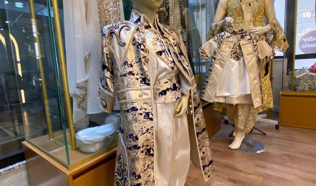 Jepet me qira ambient komercial 100 m2 i kompletuar per Parukeri ne Koder Kamez