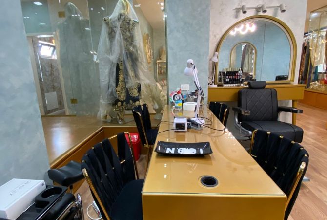 Jepet me qira ambient komercial 100 m2 i kompletuar per Parukeri ne Koder Kamez