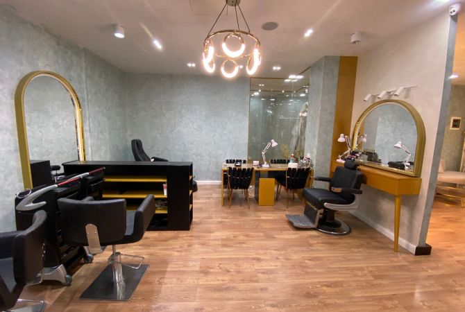 Jepet me qira ambient komercial 100 m2 i kompletuar per Parukeri ne Koder Kamez