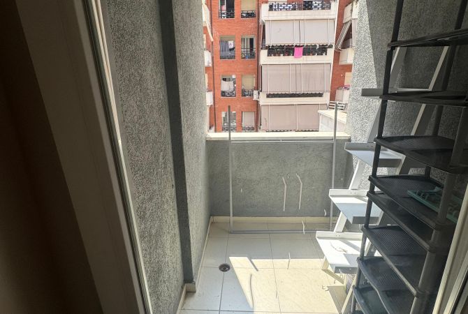 Shtepi me qera Apartament ne Tirane, 2+1, Mobilimi E mobiluar, Pagesa 50,000  Leke.
