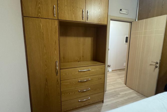 Shtepi me qera Apartament ne Tirane, 2+1, Mobilimi E mobiluar, Pagesa 50,000  Leke.