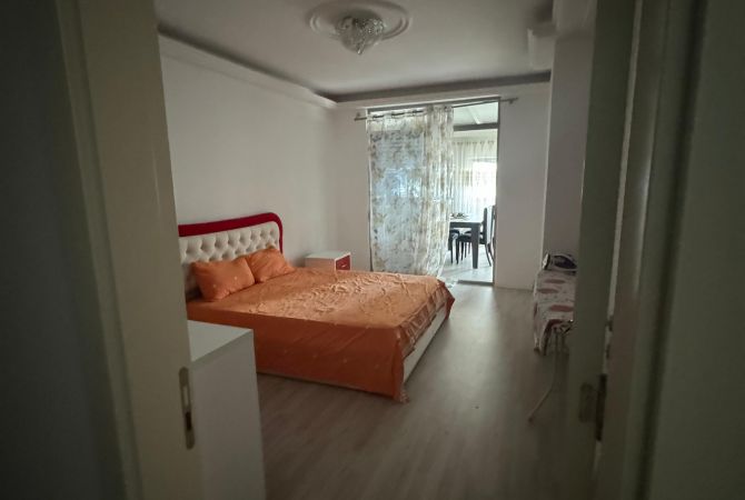 Shtepi ne shitje Apartament ne Tirane, 2+1, Mobilimi E mobiluar, Pagesa 250,000  Euro.