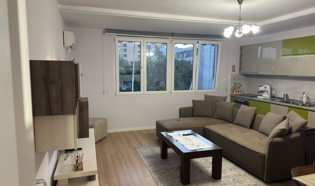 Shtepi me qera Apartament ne Tirane, 2+1, Mobilimi E mobiluar, Pagesa 550  Euro.