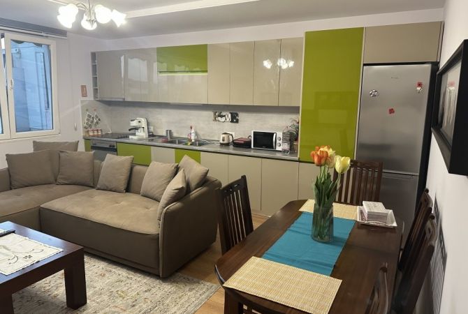 Shtepi me qera Apartament ne Tirane, 2+1, Mobilimi E mobiluar, Pagesa 550  Euro.