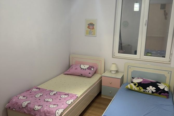 Shtepi me qera Apartament ne Tirane, 2+1, Mobilimi E mobiluar, Pagesa 550  Euro.