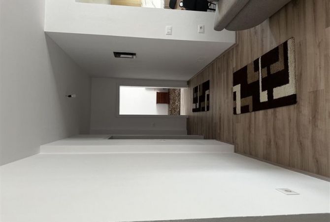 Shtepi me qera Apartament ne Tirane, 3+1, Mobilimi E mobiluar, Pagesa 650  Euro.