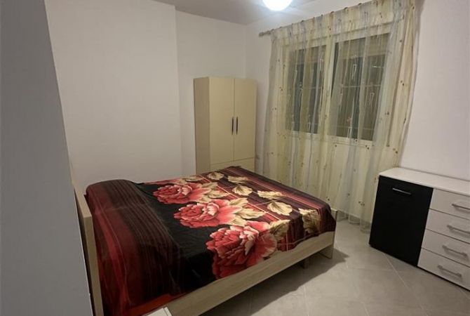 Shtepi me qera Apartament ne Tirane, 2+1, Mobilimi E mobiluar, Pagesa 50,000  Leke.