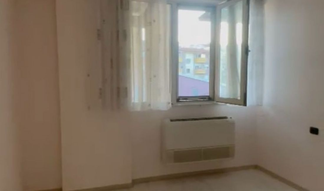 Shtepi me qera Apartament ne Tirane, 1+1, Mobilimi Bosh, pa mobiluar, Pagesa 400  Euro.
