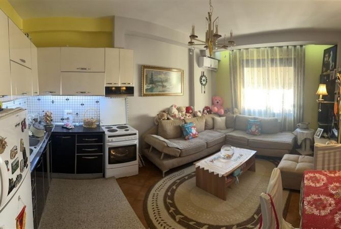 Shtepi ne shitje Apartament ne Tirane, 1+1, Mobilimi E mobiluar, Pagesa 87,000  Euro.