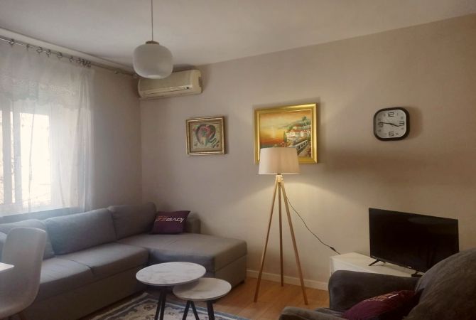 Jepet me qera apartament 1+1 tek Rruga e Elbasanit/ 550 euro