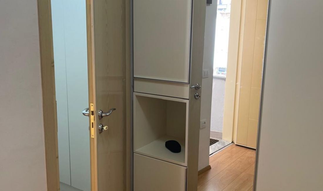 Shtepi ne shitje Apartament ne Tirane, 1+1, Mobilimi E mobiluar, Pagesa 155,000  Euro.