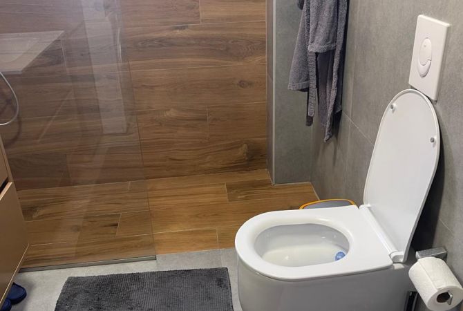 Shtepi ne shitje Apartament ne Tirane, 1+1, Mobilimi E mobiluar, Pagesa 155,000  Euro.