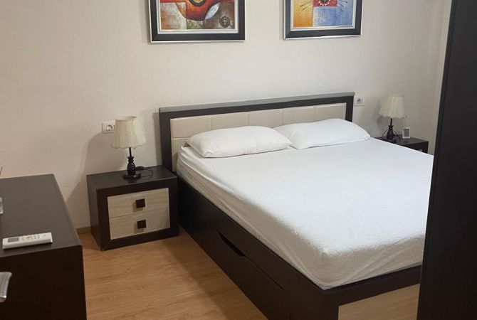 Shtepi ne shitje Apartament ne Tirane, 1+1, Mobilimi E mobiluar, Pagesa 155,000  Euro.