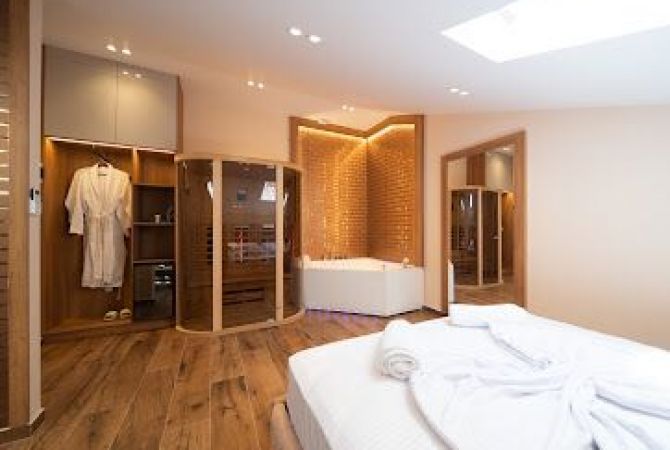 Shtepi ne shitje Apartament ne Tirane, 4+1, Mobilimi E mobiluar, Pagesa 550,000  Euro.