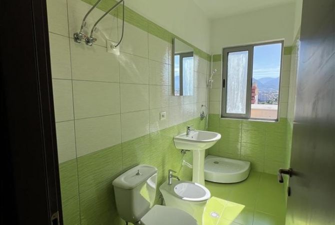 Appartamento in affitto a Tirana 2+1, Arredato