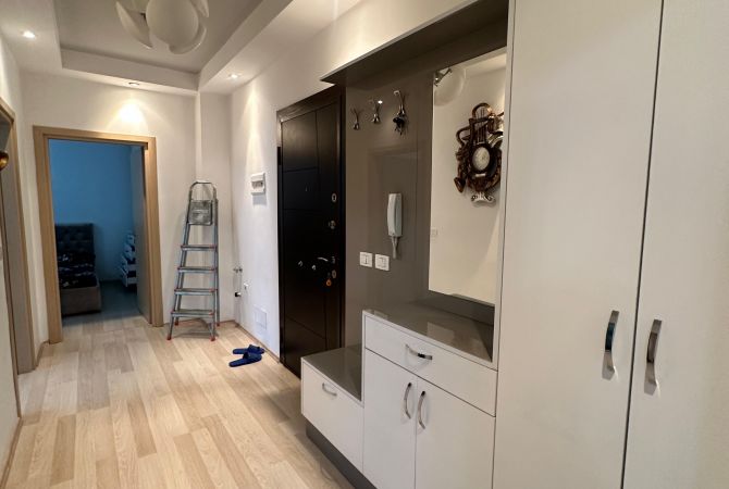 Shtepi me qera Apartament ne Tirane, 2+1, Mobilimi E mobiluar, Pagesa 500  Euro.