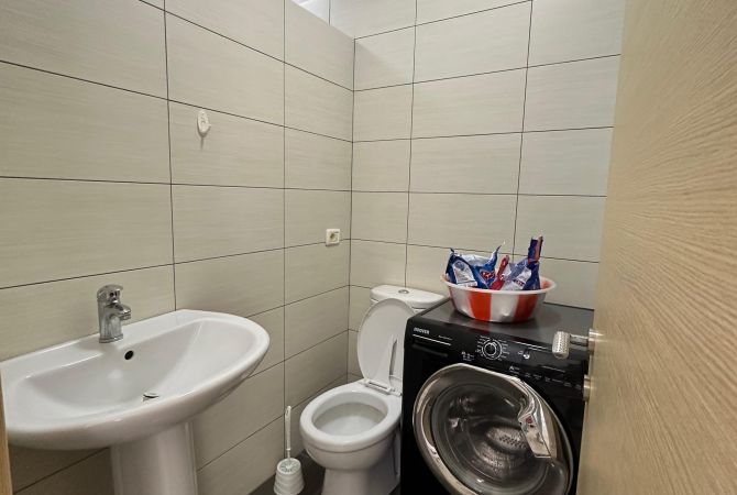 Shtepi me qera Apartament ne Tirane, 2+1, Mobilimi E mobiluar, Pagesa 500  Euro.
