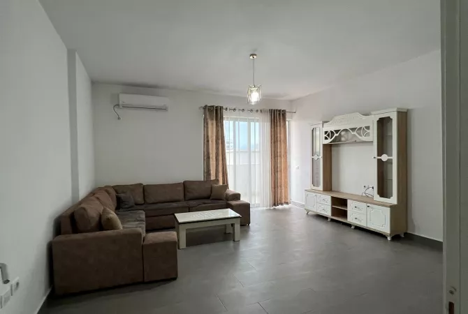Shtepi ne shitje Apartament ne Tirane, 2+1, Mobilimi E mobiluar, Pagesa 110,000  Euro.