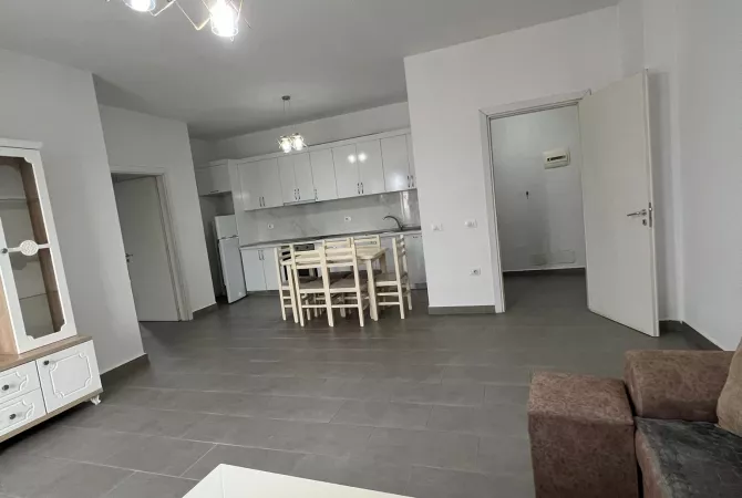 Shtepi ne shitje Apartament ne Tirane, 2+1, Mobilimi E mobiluar, Pagesa 110,000  Euro.