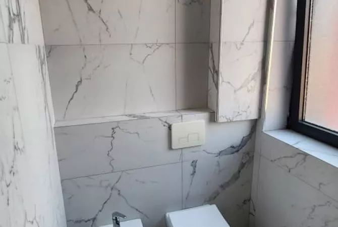 Shtepi ne shitje Vila Luksoze ne Tirane, 3+1, Mobilimi Bosh, pa mobiluar, Pagesa 270,000  Euro.