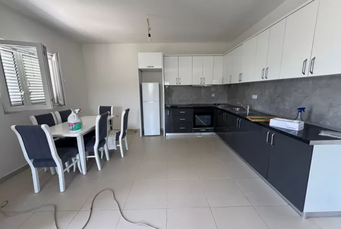 Shtepi me qera Apartament ne Tirane, 2+1, Mobilimi E mobiluar, Pagesa 350  Euro.