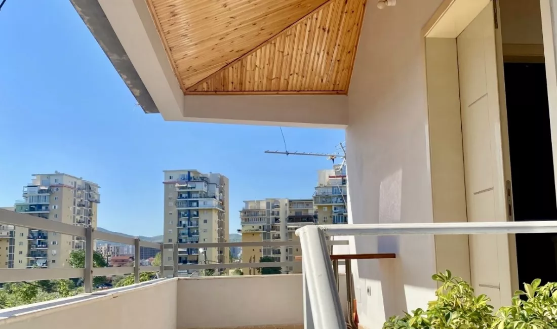 Shtepi me qera Apartament ne Tirane, 2+1, Mobilimi E mobiluar, Pagesa 50,000  Leke.