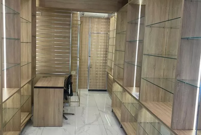 Business Property for Rent 1+1 in Tirana - 900 Euro