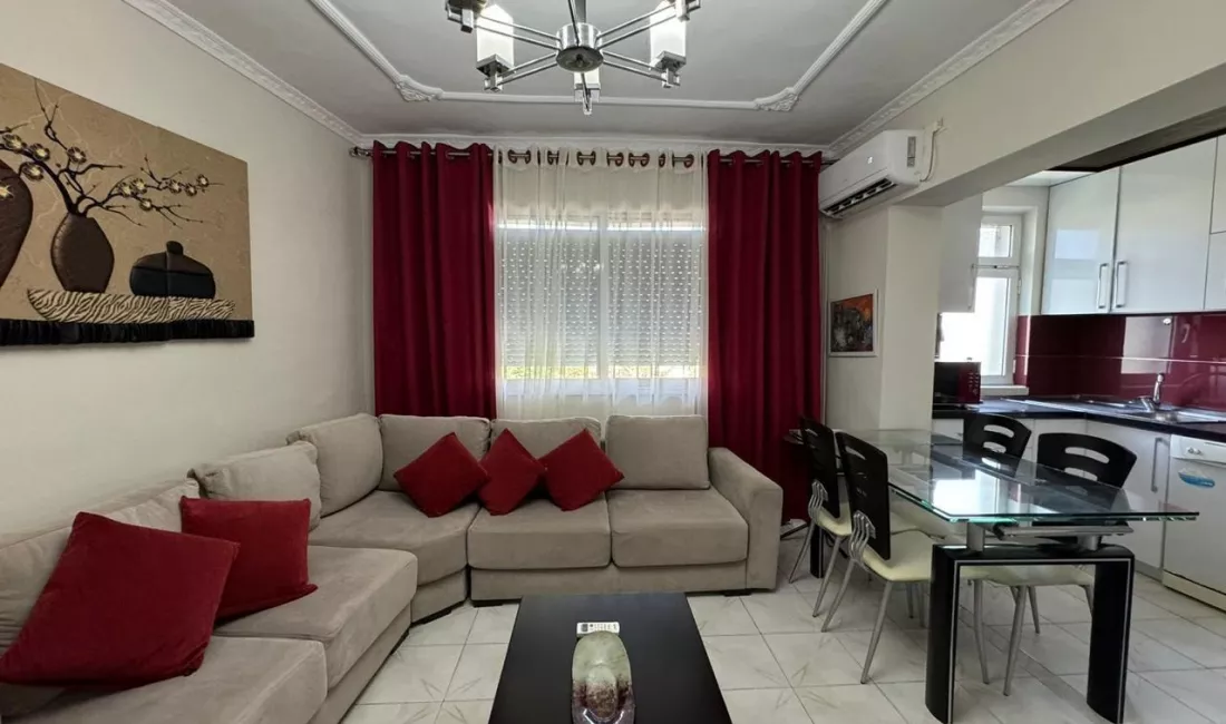 Appartamento in affitto a Tirana 2+1, Arredato