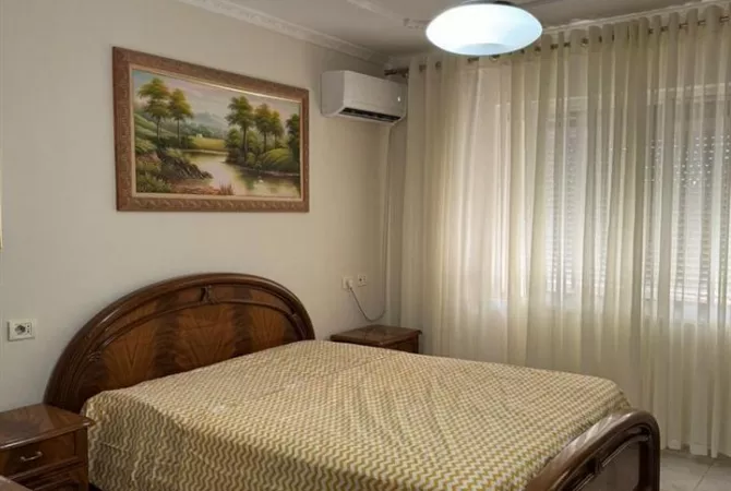 Appartamento in affitto a Tirana 2+1, Arredato