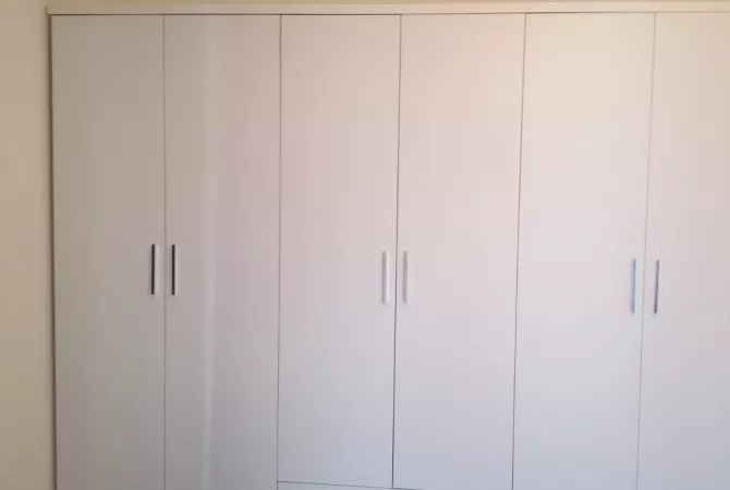 Shtepi me qera Apartament ne Tirane, 3+1, Mobilimi E mobiluar, Pagesa 1,200  Euro.