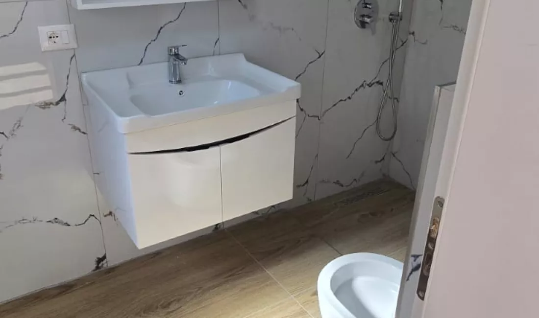 Appartamento in vendita a Tirana Garsoniere, Vuoto