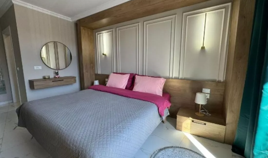 Shtepi ne shitje Apartament ne Tirane, 2+1, Mobilimi E mobiluar, Pagesa 450,000  Euro.